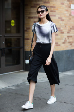 Black Pants Outfit Trends With T-shirt, Shoe