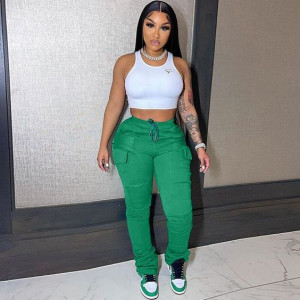 Instagram Baddie Clothing Ideas With Green Sweat Pant, Jeans