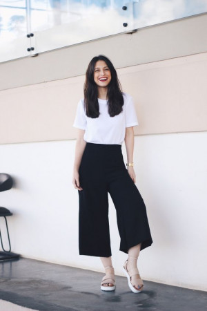 Black Pants Outfit Fashion Wear With White T-shirt, Casual Square Pants Outfit