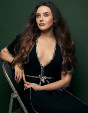 Katherine langford 2022, outfit inspiration fashion model,  | 13 reasons why,  katherine langford,  dua lipa sugaboo necklace