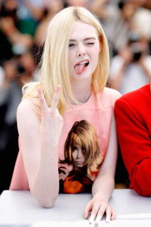 Cute girls, clothing ideas elle hollywood actress, facial expression | Anime style,  elle fanning,  film director