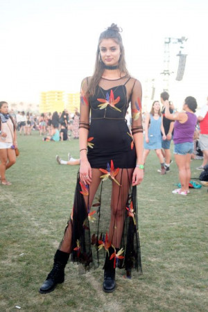 Coachella Ideas With Black A-line Dress, 2016 Coachella Fashion