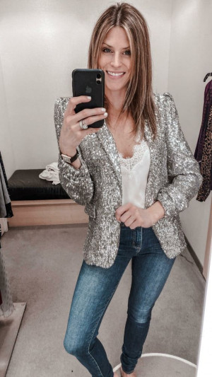 Grey Sequin Blazer Outfits With Light Blue Jeans