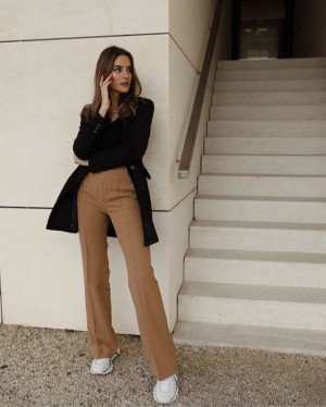 Aesthetic Clothing Ideas With Beige Casual Trouser, Fashion Model