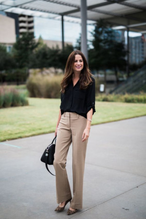 Beige Casual Trouser, Classy Business Attires Ideas With Black Shirt, Simple Office Attire