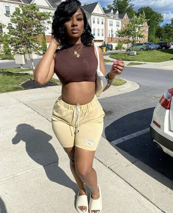 Sexy casual outfit for summer | black girl outfit ideas with shorts