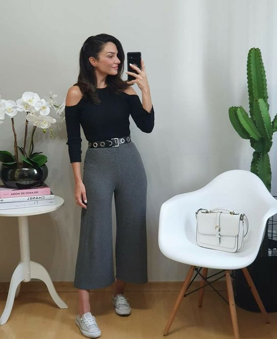 Grey Pants Outfit Wardrobe Ideas With Black Top | Especial tênis