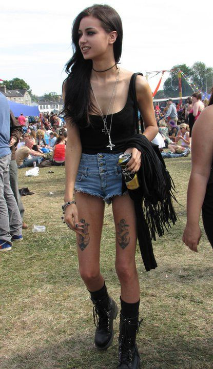 Black Top, Coachella Outfit Designs With Light Blue Denim Short, Footwear | Fashion design, ahorra espacio, gothic fashion, goth subculture, punk subculture