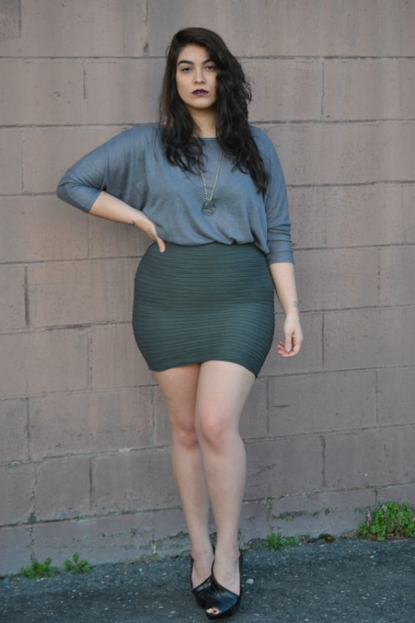 Fashion-forward moment alert! This thick white curvy girl's all about olive green and a touch of subtle glam