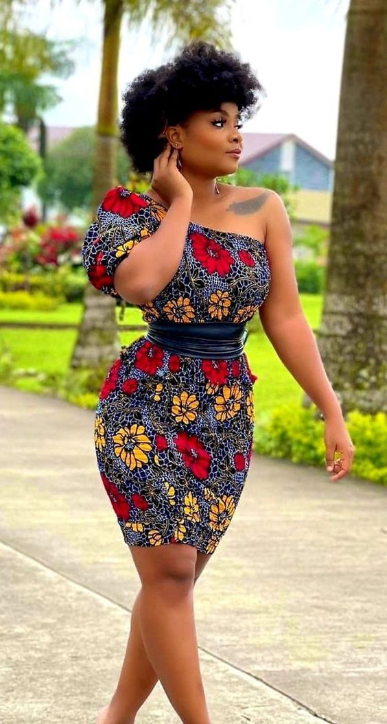 Trendy short gown styles for ankara