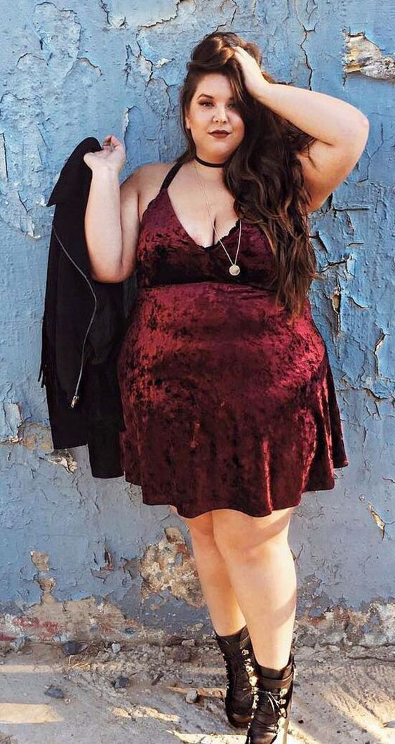 Red Cocktail Dress Midi Tiered Dress, Plus Size Concert Outfits, Fashion For Curvy Girls | Party dress, winter clothing, plus-size clothing