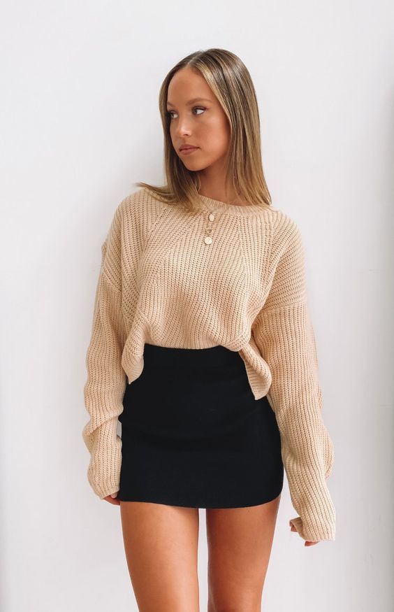 Beige Sweater, Aesthetic Outfits With Black Skirt | H&m skirt