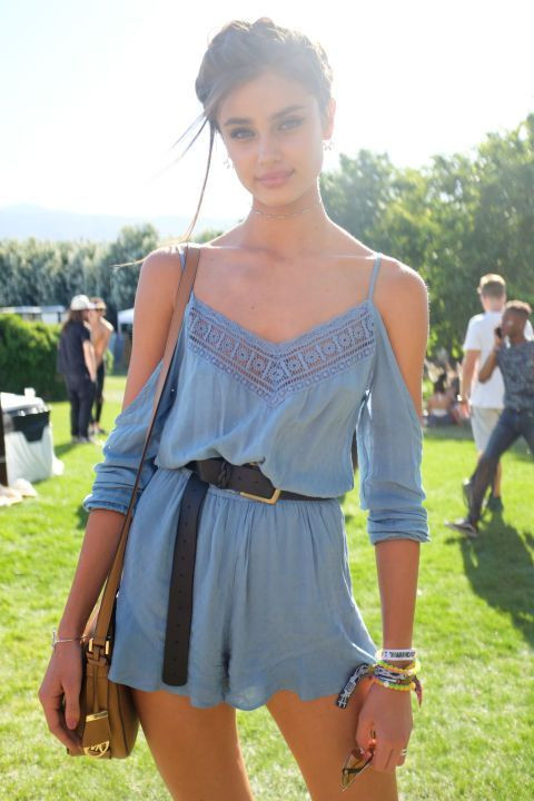 Coachella Outfit Trends With Light Blue Casual Mini Tiered Blouse Dress, Taylor Victoria Secret Coachella | Day dress, taylor hill, taylor swift, victoria's secret, victoria's secret fashion show, coachella valley music and arts festival
