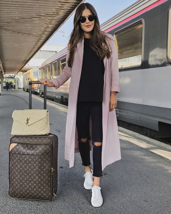 Pink Wool Coat, Airport Fashion Wear With Black Jeans, Outfits Viajeros | Casual wear, online shopping, fashion accessory