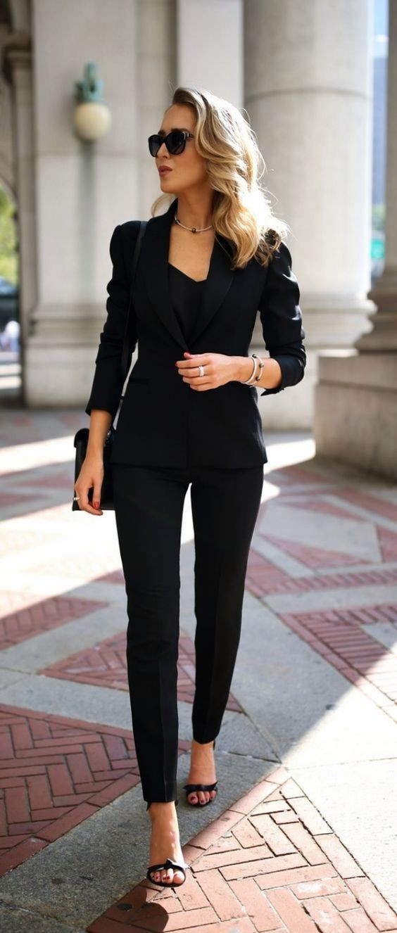 Classy Blazer Fashion Ideas With Black Casual Trouser, Business Woman Outfit | classy blazer