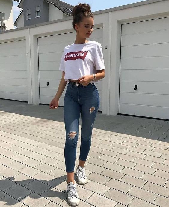 Dark Blue And Navy Sportswear Jeans, School Baddie Fashion Outfits With T-shirt, Instagram Schöne Outfits | Adidas originals, outfit of the day