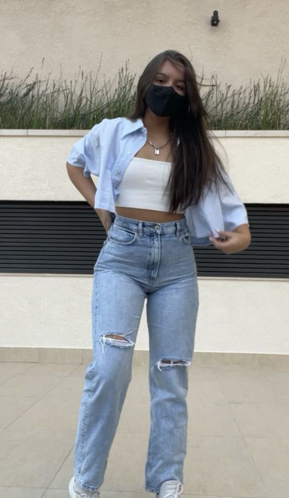 Light Blue High Waisted Mom Jeans Outfit Ideas Fashion Trends With Shirt, Outfit Mujer Pinterest 2022 | Casual wear, winter clothing