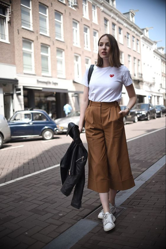 Brown Pants Outfit Fashion Trends With White T-shirt, Outfit For Square Pants | Luggage and bags