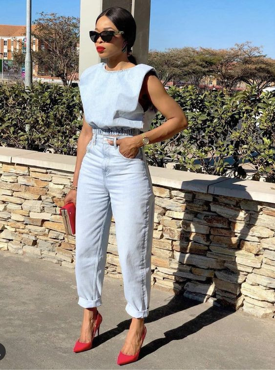Light Blue High-Waisted Mom Jeans Outfit Ideas Fashion Wear With Top | Natacha & co, dartta store, luggage and bags