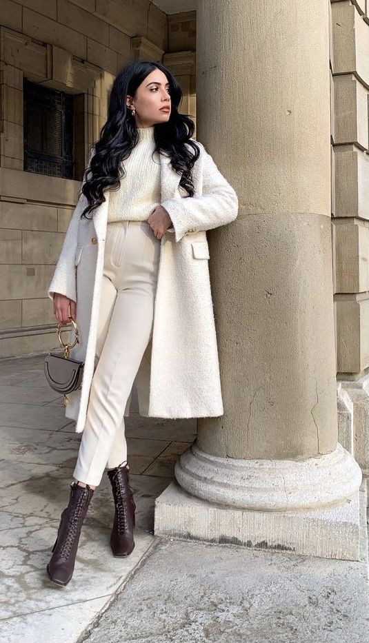 Beige Trench Coat, Aesthetic Fashion Tips, Fur Clothing | Fur clothing, outfit of the day