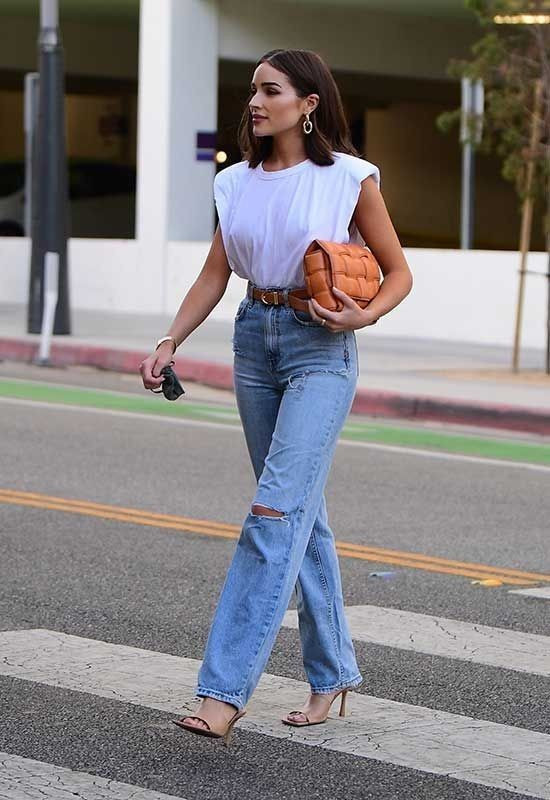 Light Blue Mom Jeans Outfit Ideas Wardrobe With White Top, White T-shirt Outfit | Casual wear, luggage and bags