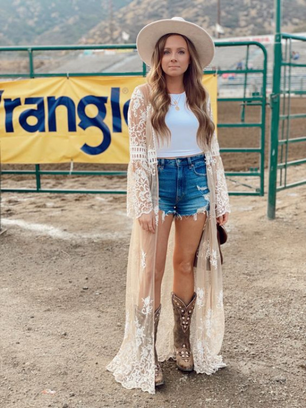 Prairie Princess in Lace: A Modern Take on Western Wear