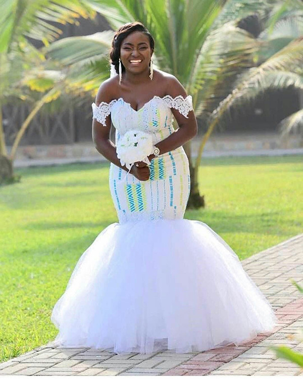 Beautiful Bride in White mermaid wedding gown!